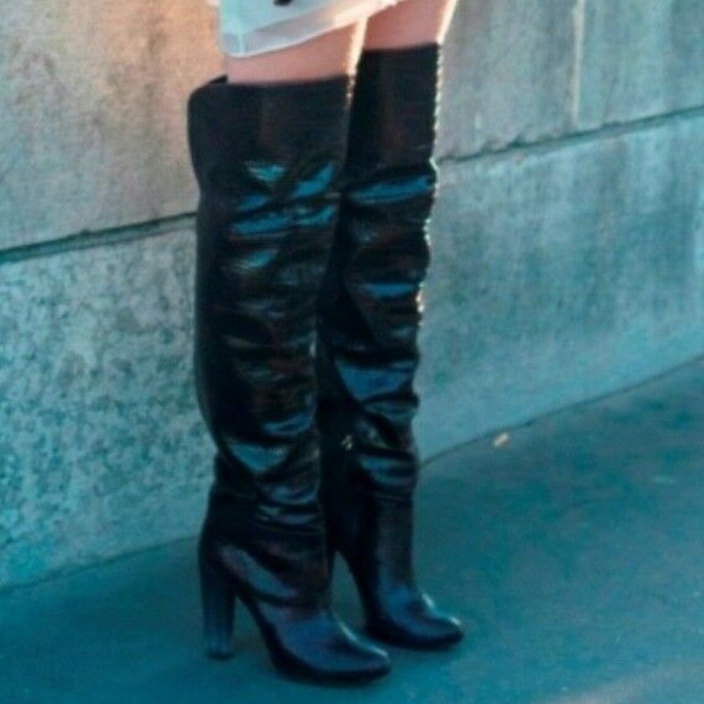 39 Aperlaï Paris Leather Snakeskin Thigh High boot